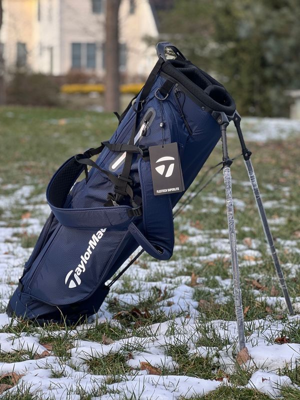TaylorMade Flex Tech Superlite Stand Bag TaylorMade Flex Tech Superlite Stand Bag