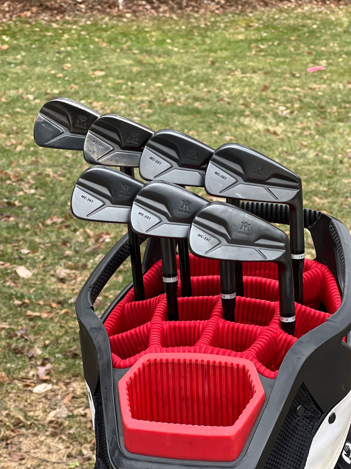 Miura MC-501 QPQ Black iron set