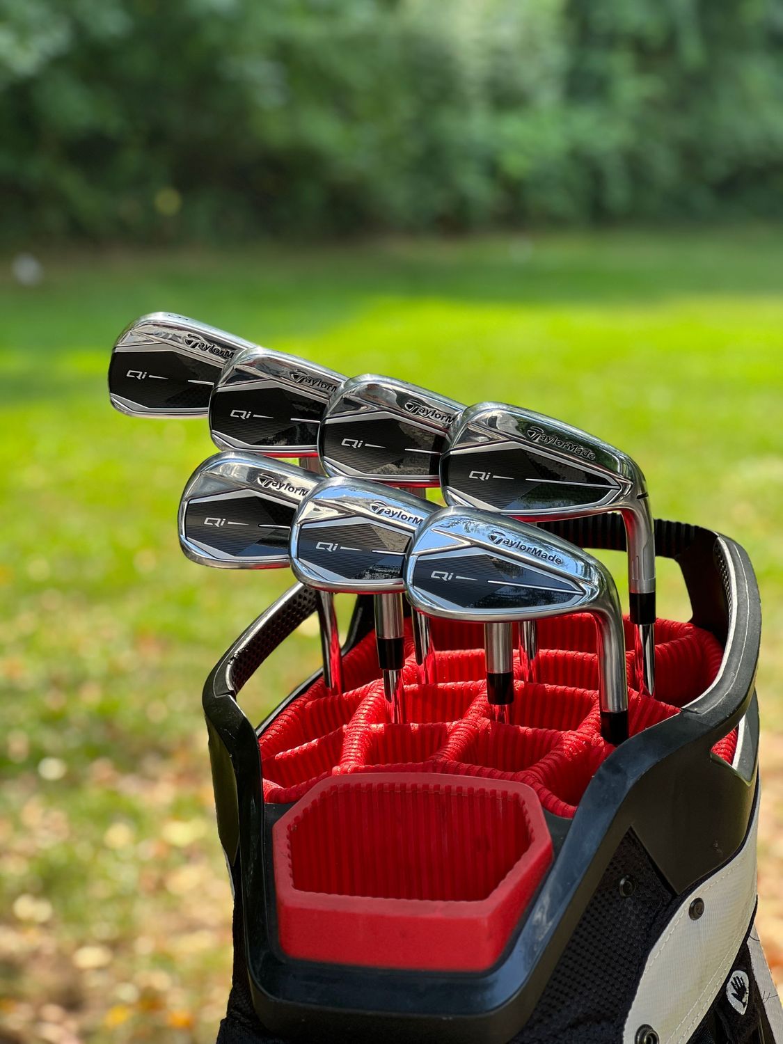 Taylormade Qi Iron Set