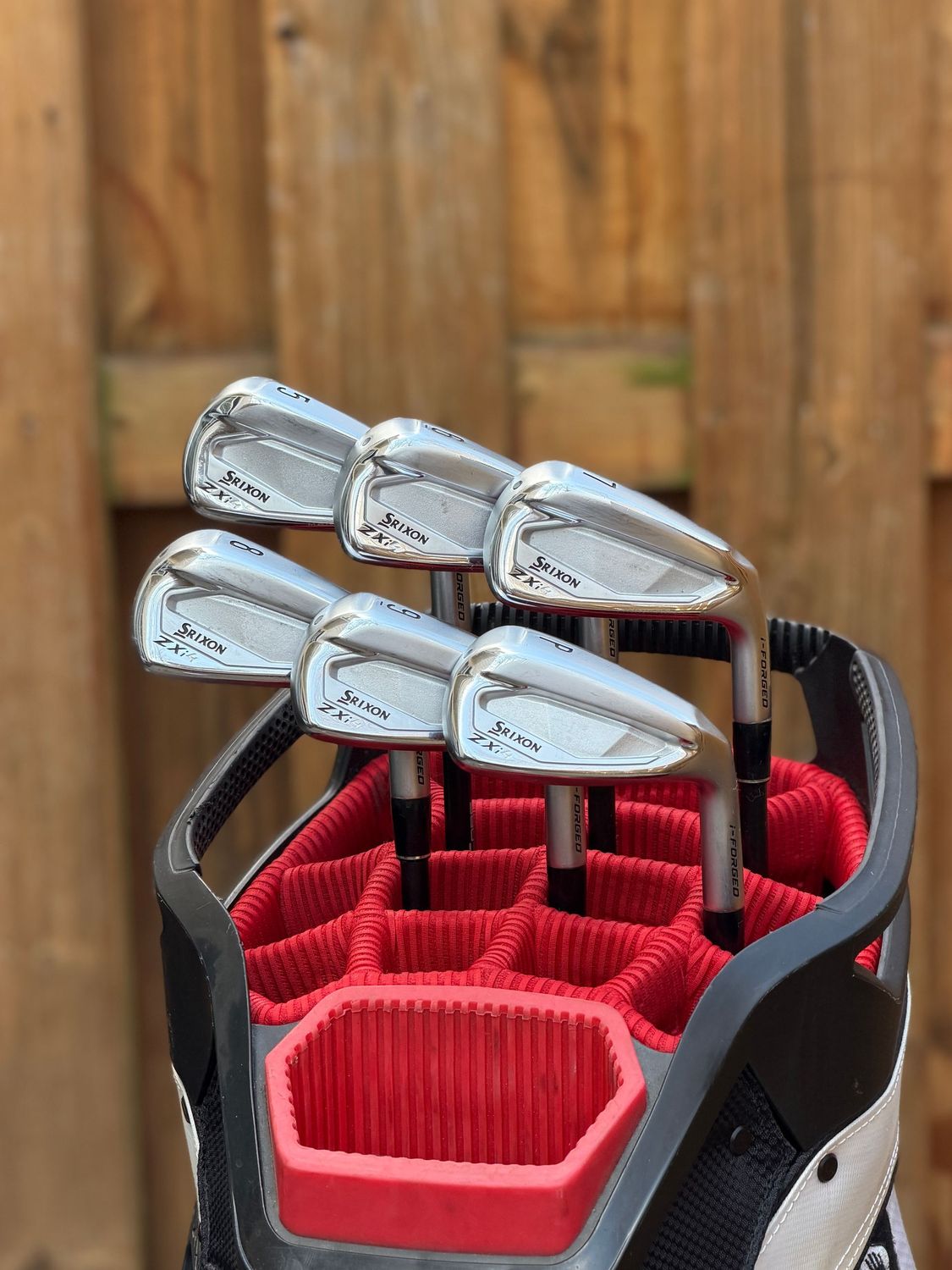 2025 Srixon ZXi4 Iron Set - Axiom Velocore Shafts