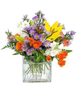 Glass Vase Arrangement 9