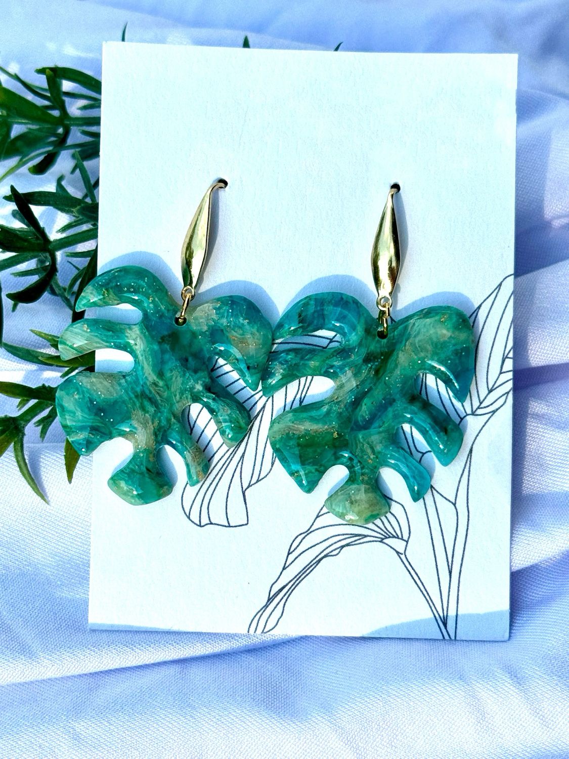 Monstera Leaf