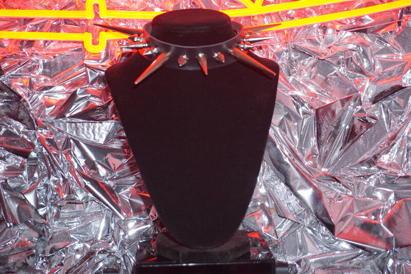 “ROCKSTAR” Choker