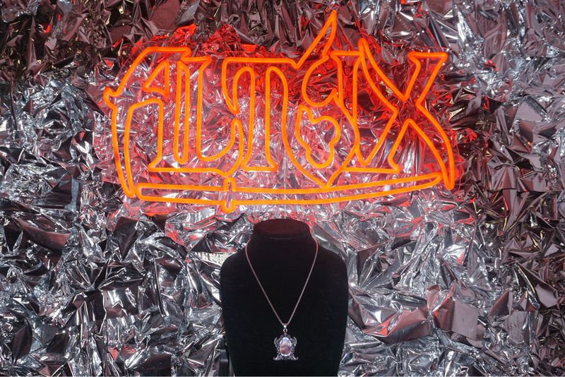 “PORTAL” Chain