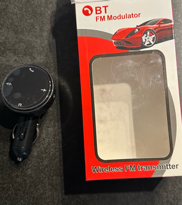 FM-Transmitter Bluetooth Auto Ausrüstung Auto Freisprecheinrichtung Bluetooth FM-Transmitter Bluetooth Auto Ausrüstung Auto Freisprecheinrichtung Bluetooth