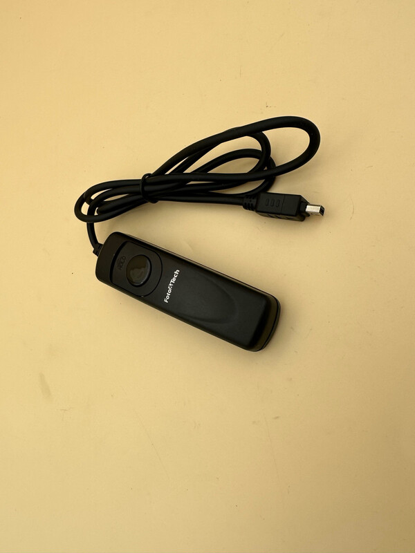 Foto&Tech Wired Remote Trigger Release Control RM-VPR1 Ersatz für Sony a7 II, a7, a7R, a7S, a6300, a6000, A5100, A5000, A3000, SLT-A58, NEX-3NL, DSC-HX300, DSC-RX100M3, DSC-RX100M2, DSC-RX100III Foto&Tech Wired Remote Trigger Release Control RM-VPR1 Ersatz für Sony a7 II, a7, a7R, a7S, a6300, a6000, A5100, A5000, A3000, SLT-A58, NEX-3NL, DSC-HX300, DSC-RX100M3, DSC-RX100M2, DSC-RX100III