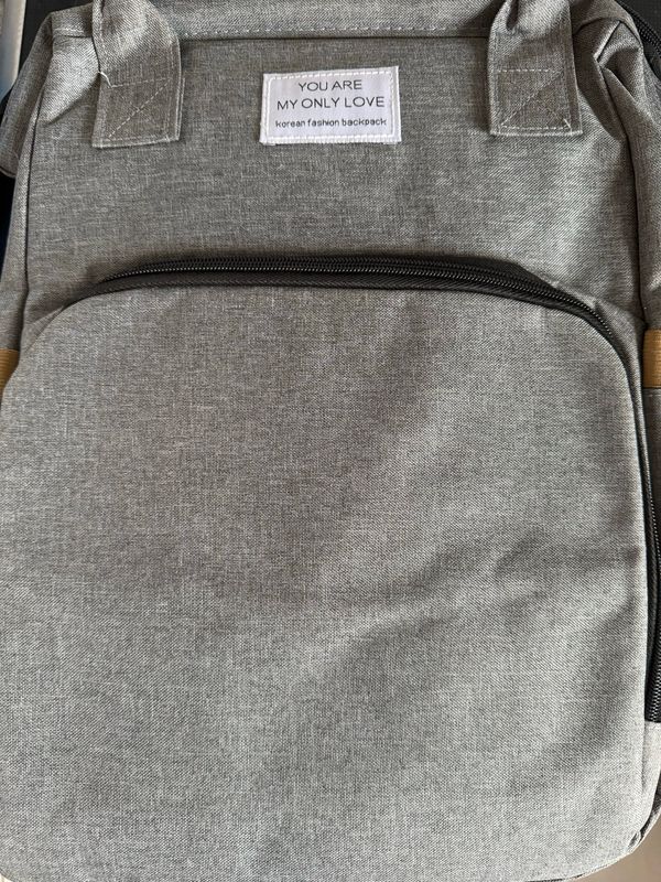 Wickelrucksack mit Bettfunktion - 6 Fächer - Großer Stauraum - Wickeltasche inklusive Wickelunterlage - Hautfreundlich - Schneller Auf- & Abbau - Einfache Reinigung - Windeltasche - Rucksack Wickelrucksack mit Bettfunktion - 6 Fächer - Großer Stauraum - Wickeltasche inklusive Wickelunterlage - Hautfreundlich - Schneller Auf- & Abbau - Einfache Reinigung - Windeltasche - Rucksack