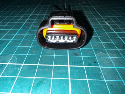 FZJ80 DISTRIBUTOR/FZJ105 COIL CONNECTOR + PIGTAIL