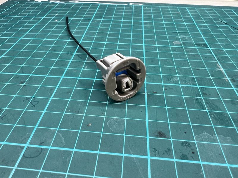 FZJ105 OIL PRESSURE SENDER CONNECTOR + PIGTAIL