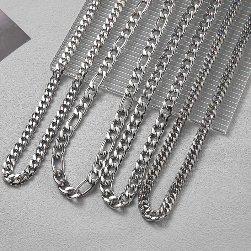 New Titanium Steel Cuban Hip-hop Necklace Punk Men And Women Necklace Trend Thick Chain Sweater Chain Stainless Steel Necklace