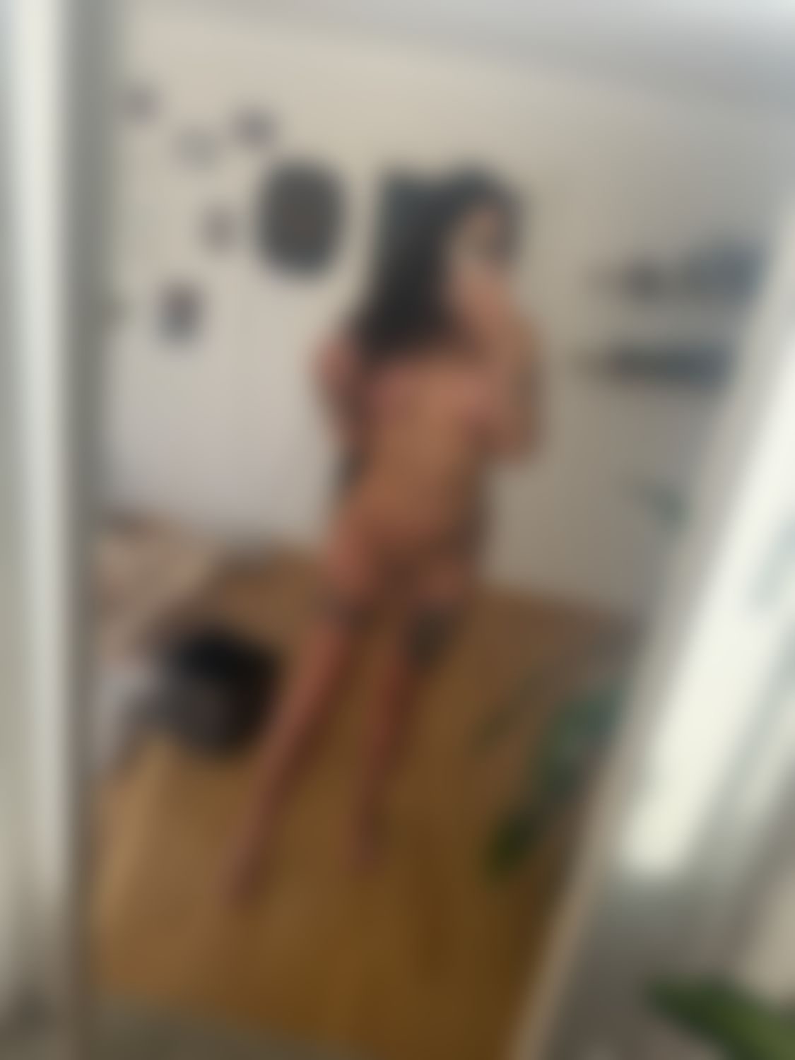 Nude-Mirror-Selfie
