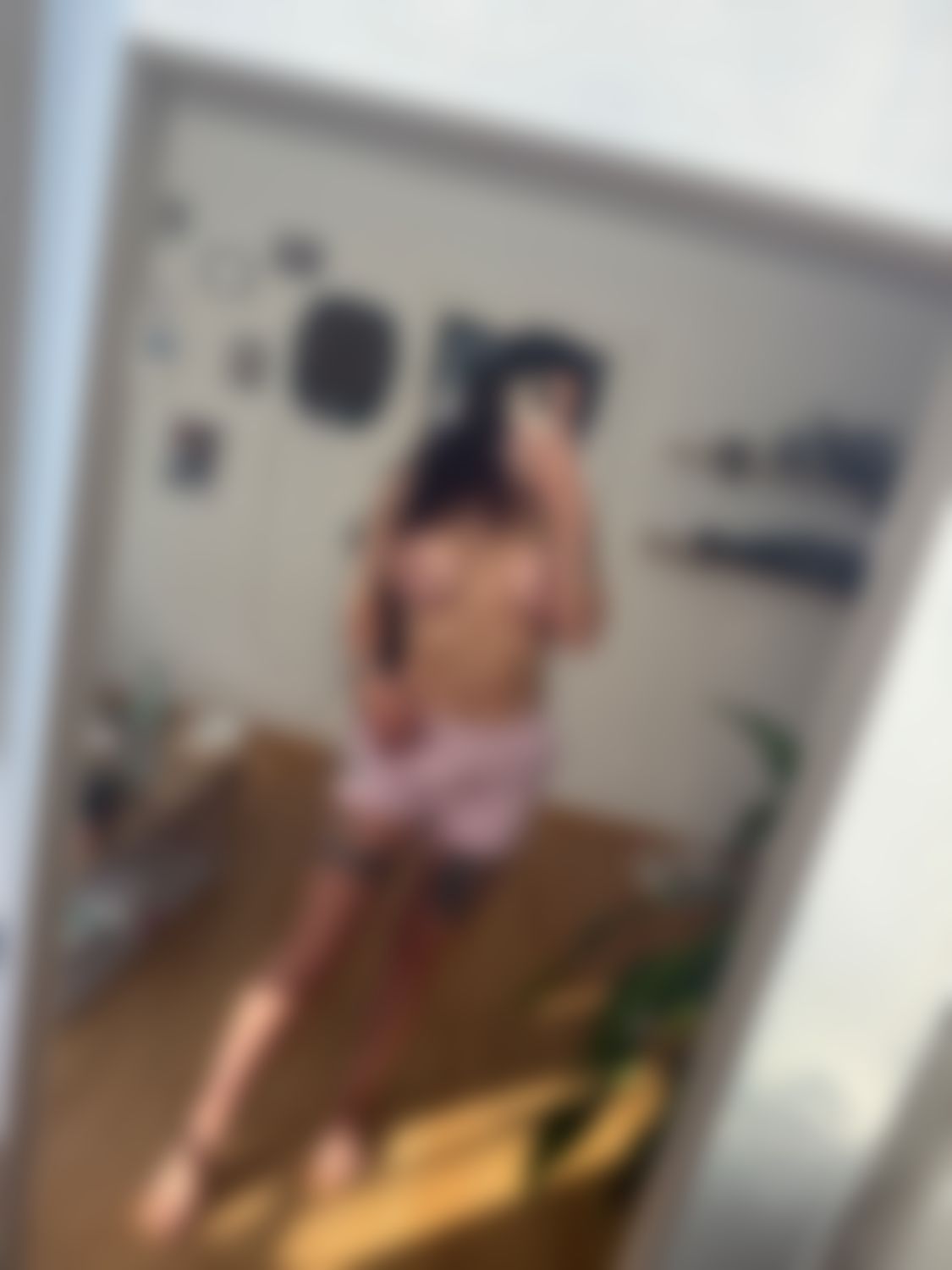 Mirror Selfie Short &amp; Boobs