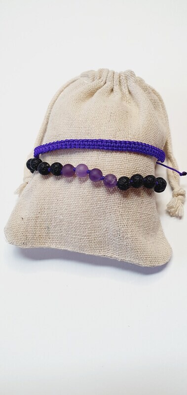 Edelsteinarmband aus Lava und Amethyst Edelsteinarmband aus Lava und Amethyst