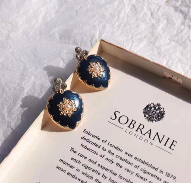 Antique-style Pearl French Court Earrings - Black &amp; Gold