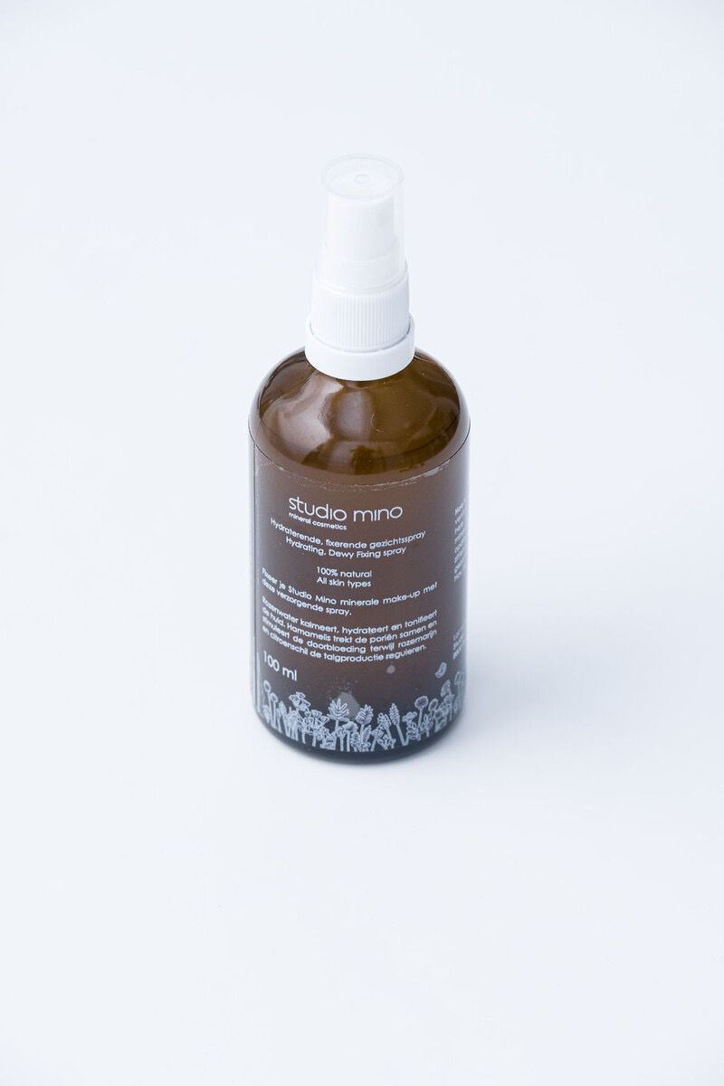 HYDRATING DEWY FIXING SPRAY