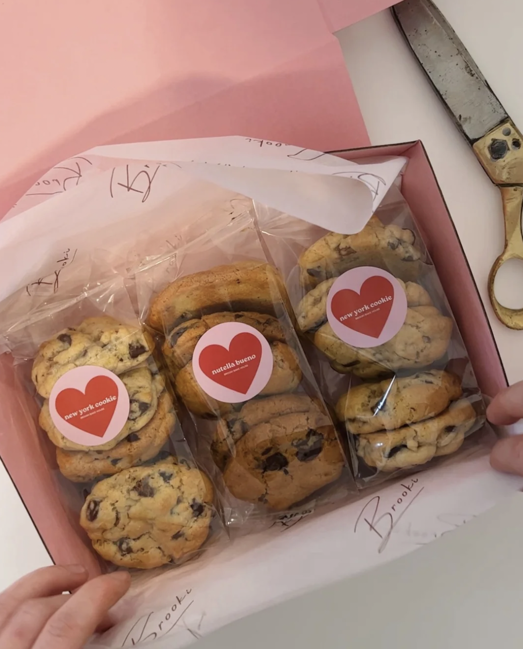 Box of 3 pack mini cookies