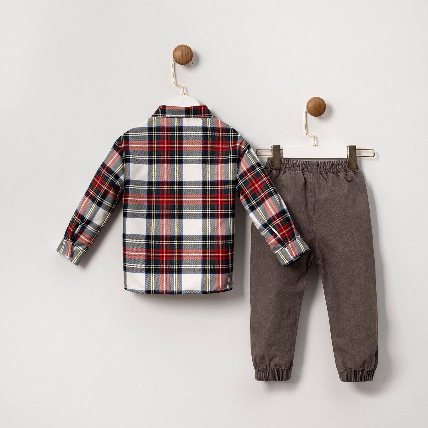 Set Stil për Djem 4-5 Vjeç – Ideal për Vitin e Ri