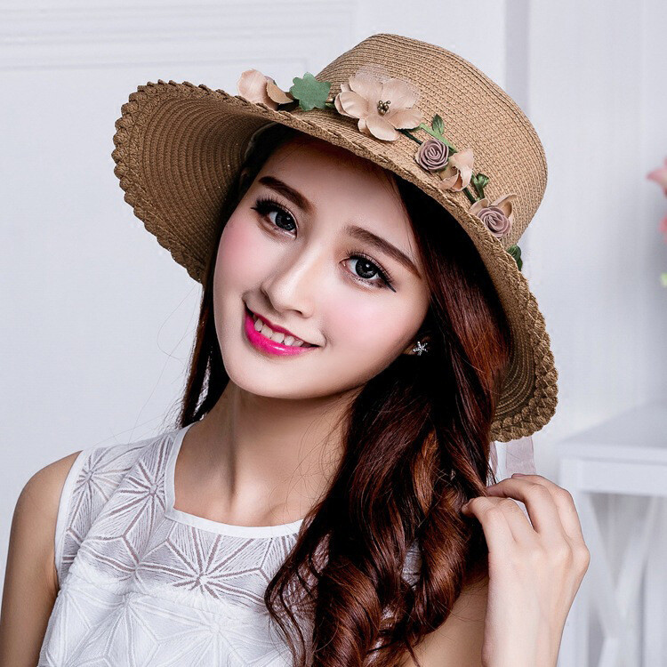 Summer Sun Hat for Women with  Wreath Cool Outdoor or Beach Hat Travel Straw Hat