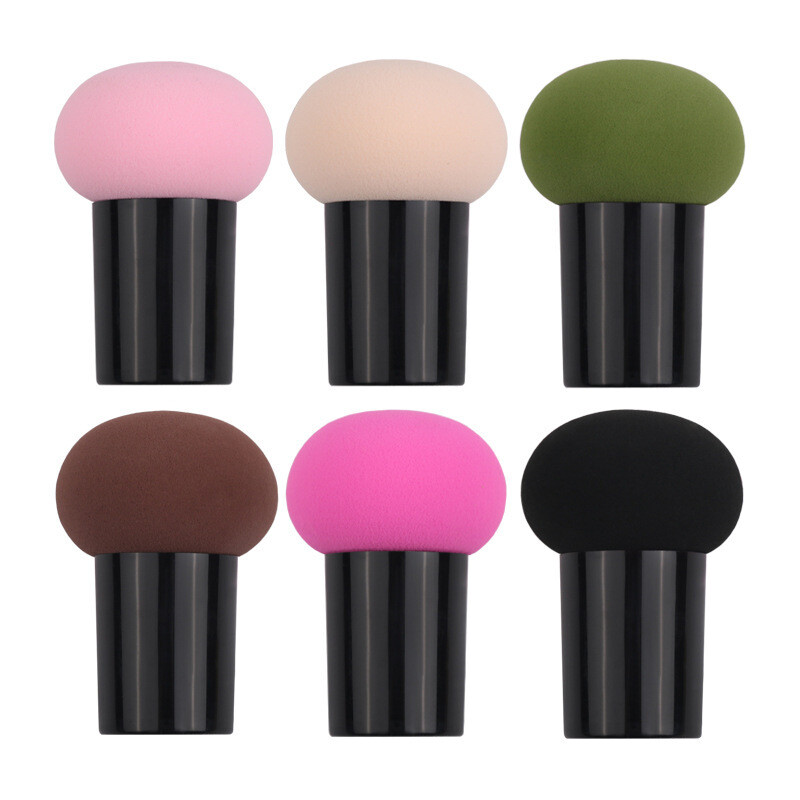 Mushroom head beauty blender sponge