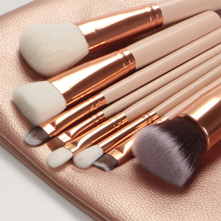 Dark Brown or Pink 8 Makeup Brush Set