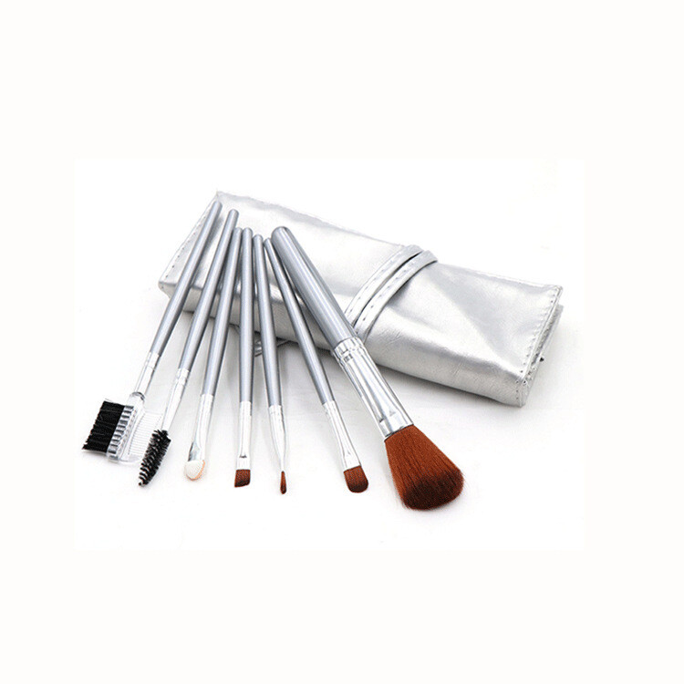 7 Cosmetic Brush Sets
