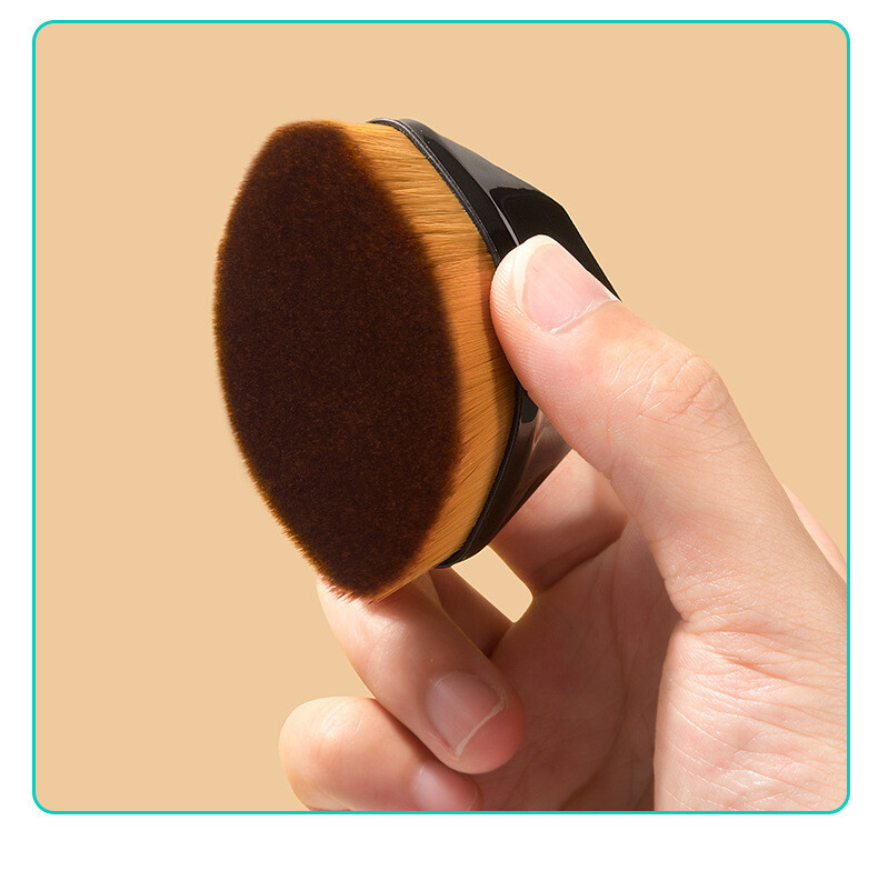 Magical Foundation Brush