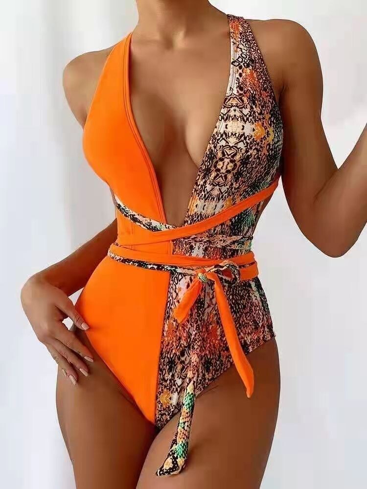 Ladies Sexy Seaside Conservative One-piece Swimsuit