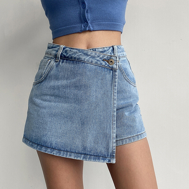Light-colored Two-piece Design Skirt Pants