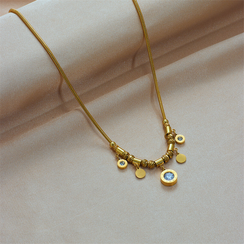 Round Plate Diamond-encrusted Titanium Steel Pendant Necklace