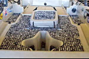 DECK MAT BLACK 18X38