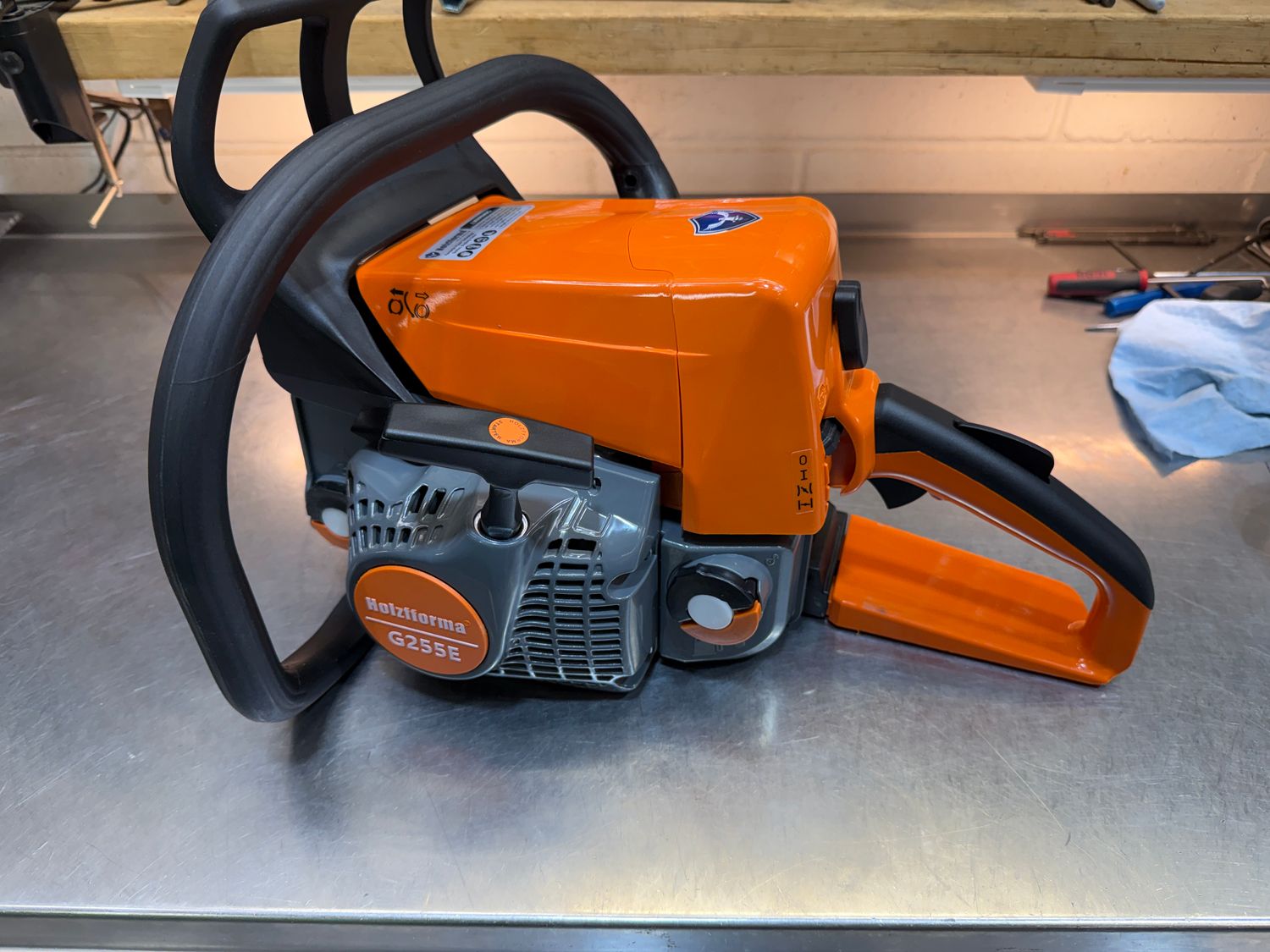 Holzfforma G255EW Ergo Start Walbro Orange &amp; Grey