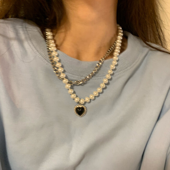 Vintage Necklace Double Layer Black Heart Choker Pearls Beaded Necklace