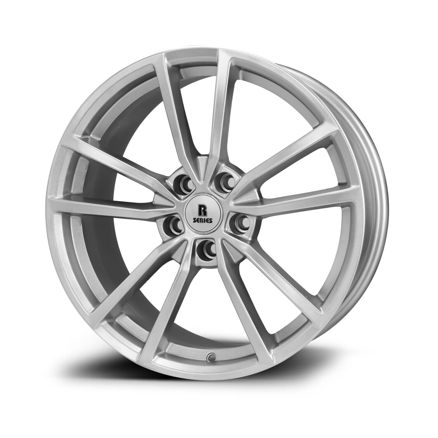 CTM SELECT+ PRETORIA HYPER SILVER Size:17X7.5 PCD:5/100 ET35