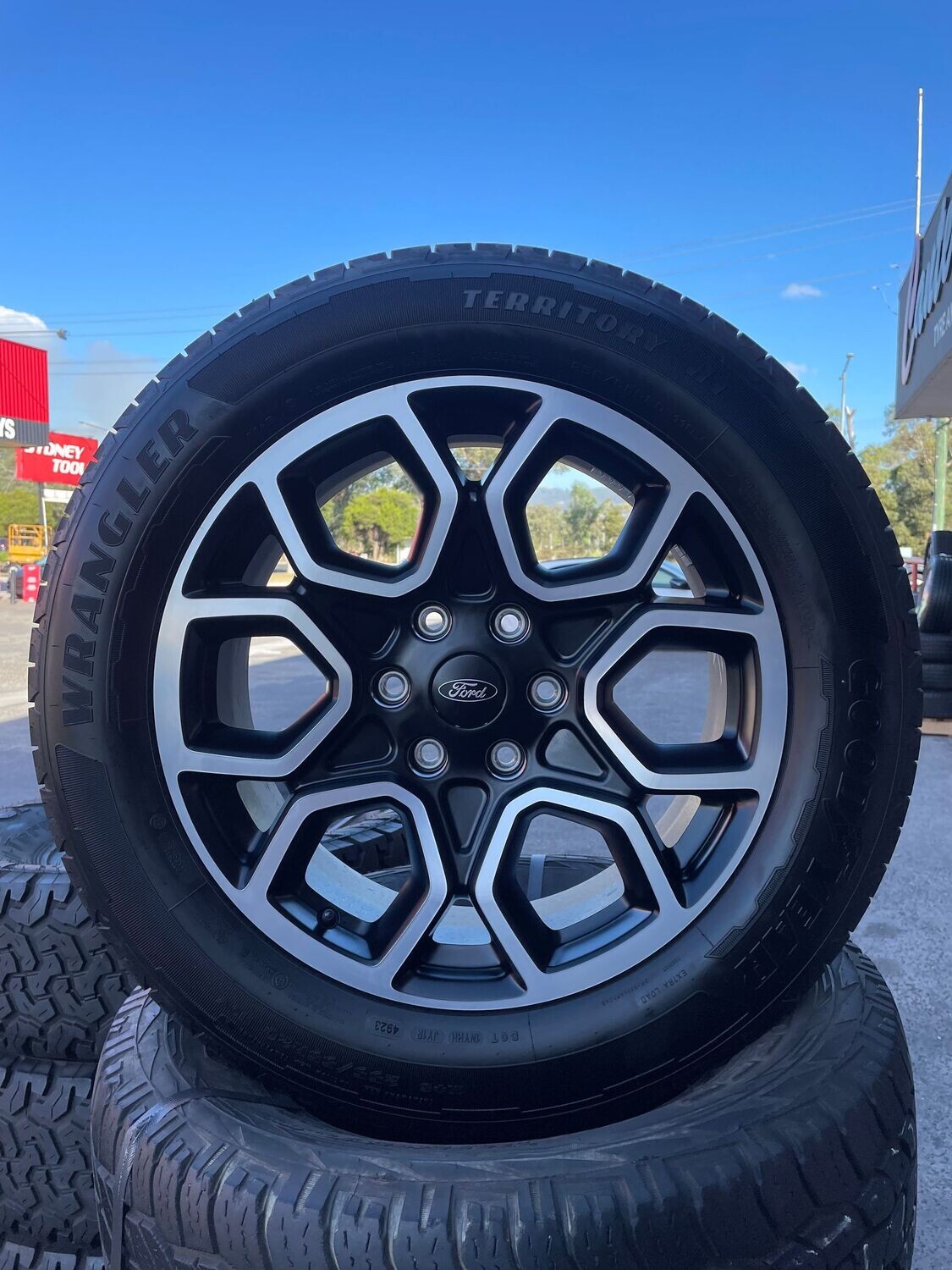NEW CAR TAKE OFF 20" WHEEL & TYRE PACKAGE - 2024/25 FORD (OEM) RANGER/EVEREST WILDTRAK + GOODYEAR WRANGLER TERRITORY HT