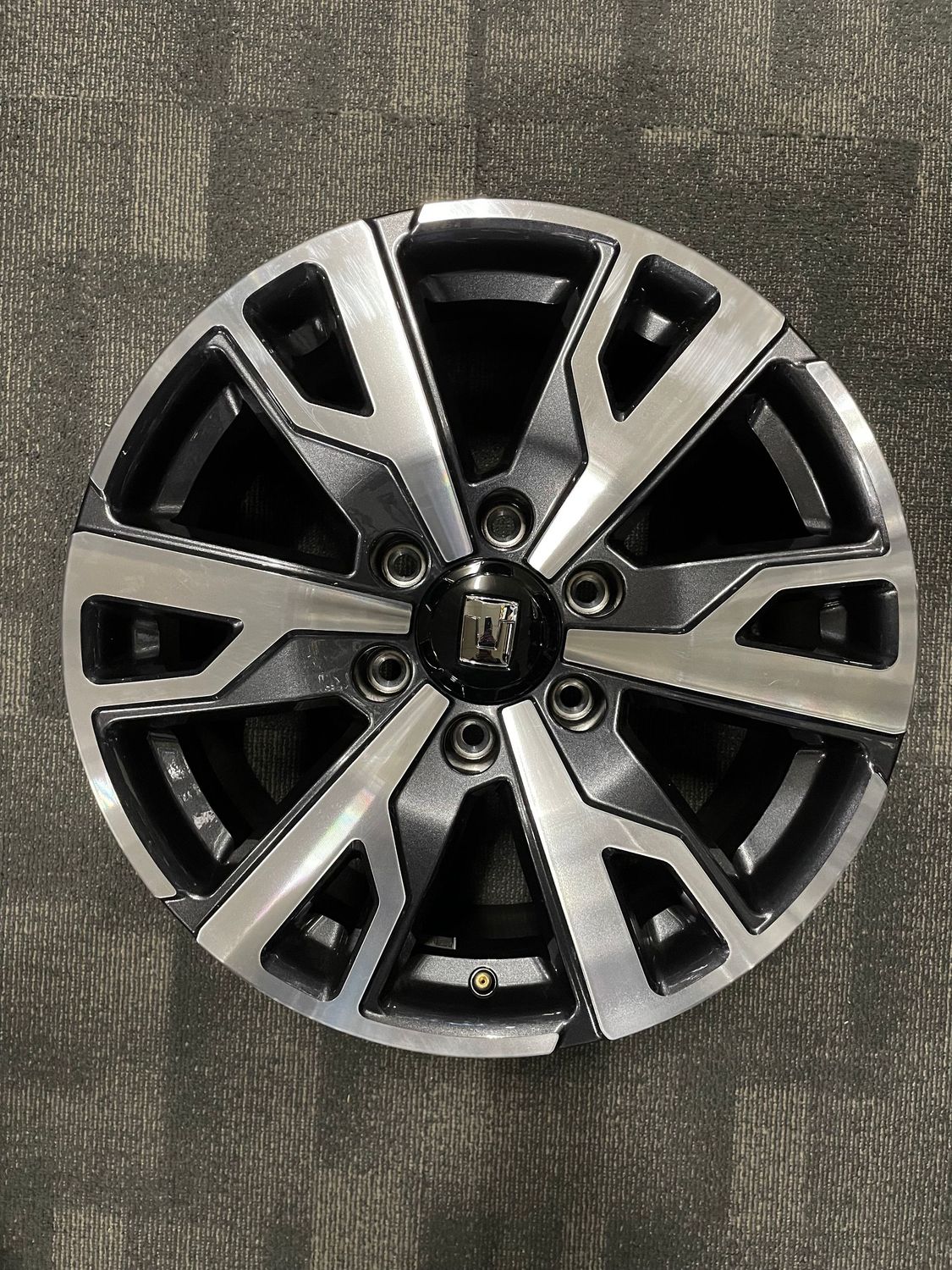 18x8 GWM (OEM) TANK 300