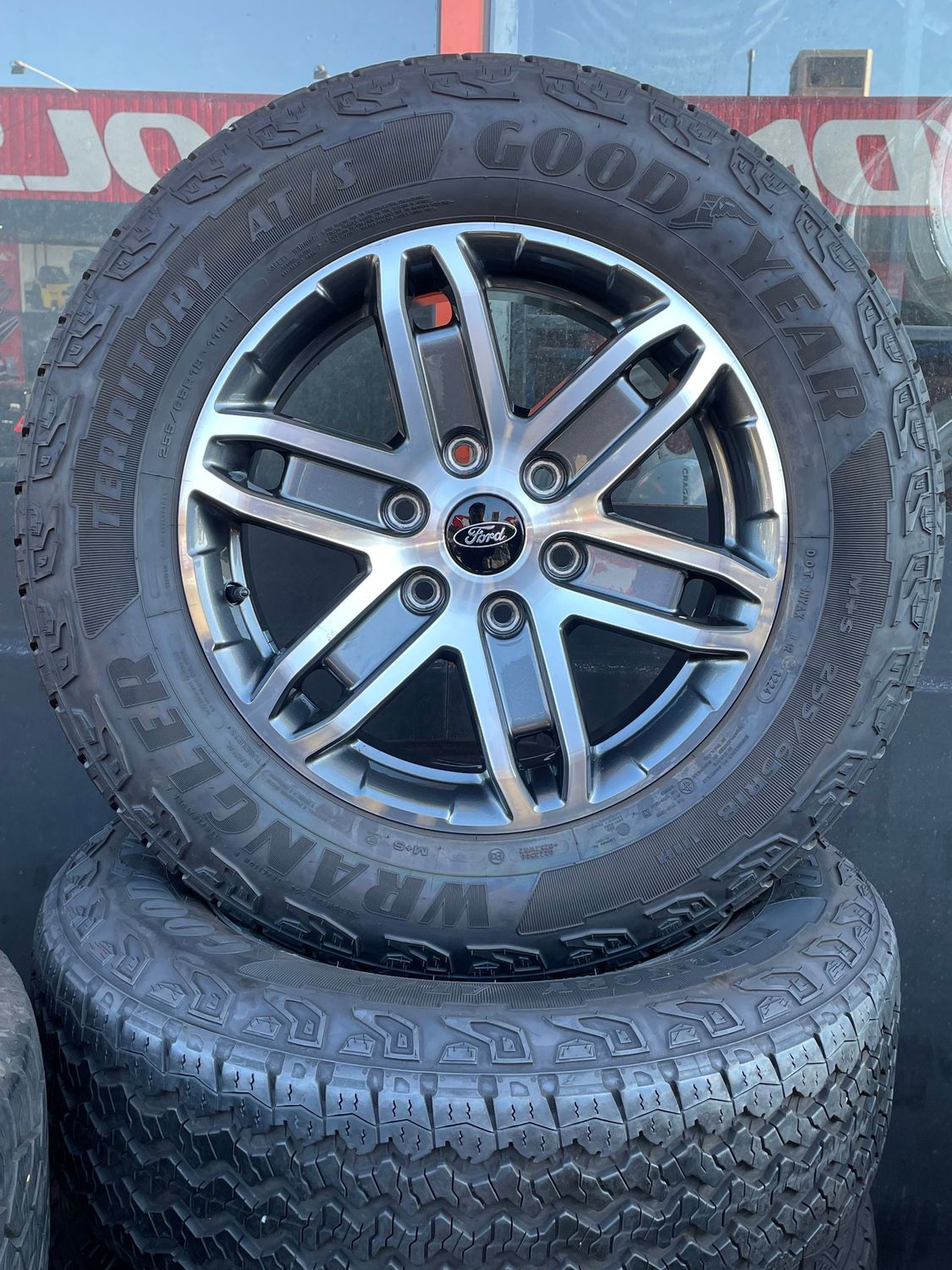 *TAKE OFF* 18" WHEEL & TYRE PACKAGE - FORD (OEM) EVEREST TREND + GOODYEAR WRANGLER TERRITORY AT/S
