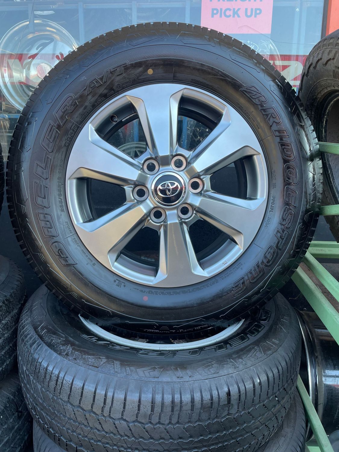 *TAKE OFF* 18" PACKAGE - TOYOTA (OEM) LANDCRUISER 300 GXL + BRIDGESTONE DUELER A/T