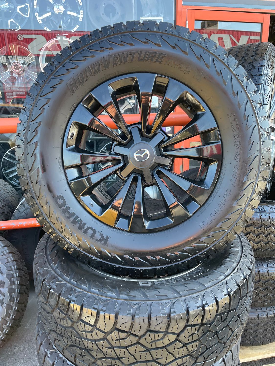 *USED PACKAGE* SET OF 4 GENUINE MAZDA BT-50 OEM GLOSS BLACK WHEELS FITTED WITH KUMHO ROAD VENTURE TYRES