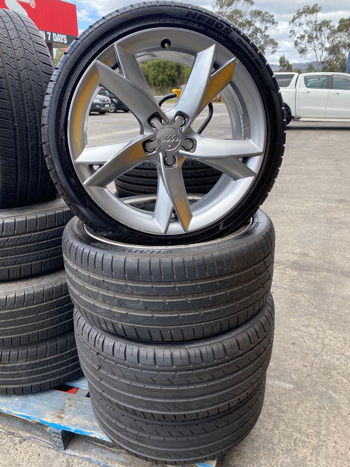 *USED* 19" x 8.5" SET OF 4 AUDI A5 FACTORY ALLOY WHEELS (NO TYRES)