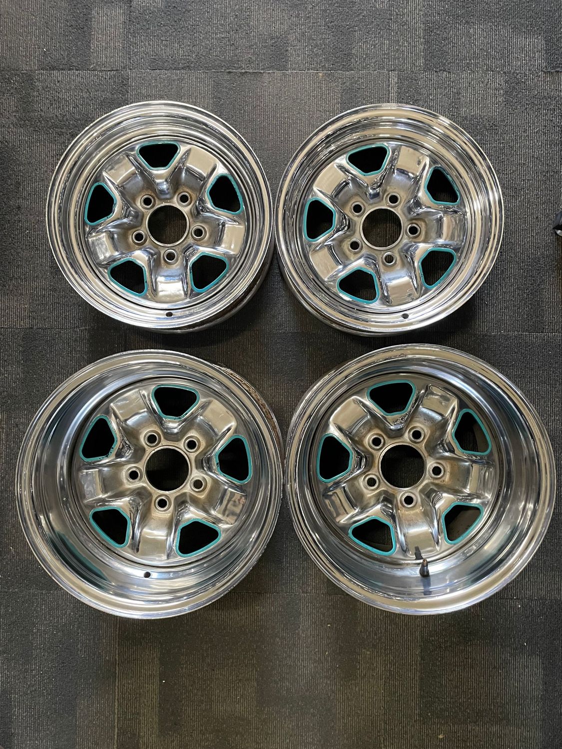 *USED* 14 *USED* 14" SET 4 VALIANT SPORT CHROME 14x9.5 / 14x4 PCD: 5/114.3