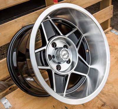 CTM MUSCLE GLOBE BLACK / MACHINED FACE Size:15x10J ***CUSTOM FITMENT***