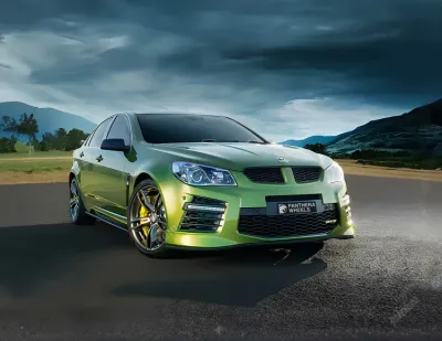 HOLDEN COMMODORE