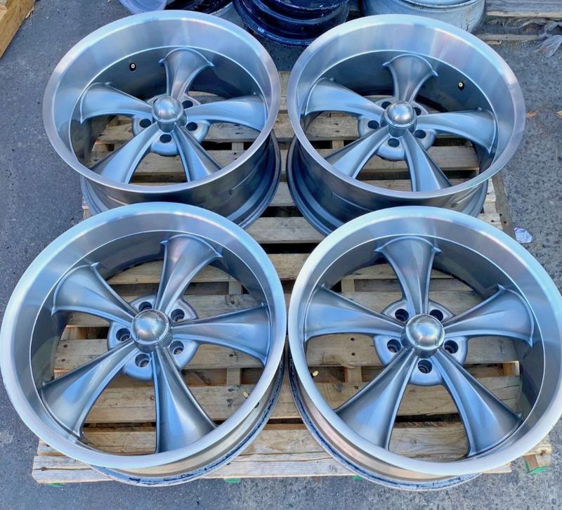 *USED* RIDLER 20” WHEELS - GLOSS GREY/MACHINED LIP - 2x8.5” FRONT & 2x10” REAR - PCD: 5/120.65 ET:0 *USED* RIDLER 20” WHEELS - GLOSS GREY/MACHINED LIP - 2x8.5” FRONT & 2x10” REAR - PCD: 5/120.65 ET:0