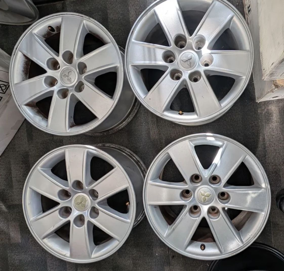 *USED* SET OF 4 MITSUBISHI OEM TRITON WHEELS 17x7.5" PCD: 6X139.7 ET: 38P