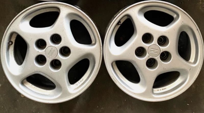*USED* PAIR OF GENUINE NISSAN 300ZX WHEELS 16x7.5" 5x114.3 ET: 45P RHS DIRECTION