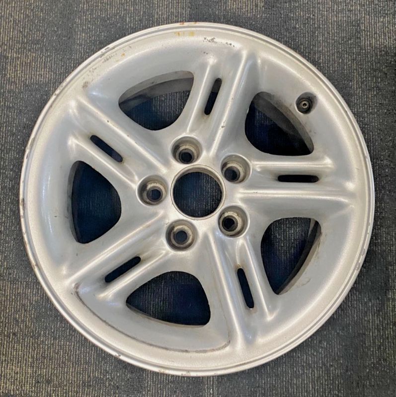 *USED* SINGLE GENUINE FORD EF XR6 & XR8 WHEEL - 15x7" 5x114.3 ET:6.4P