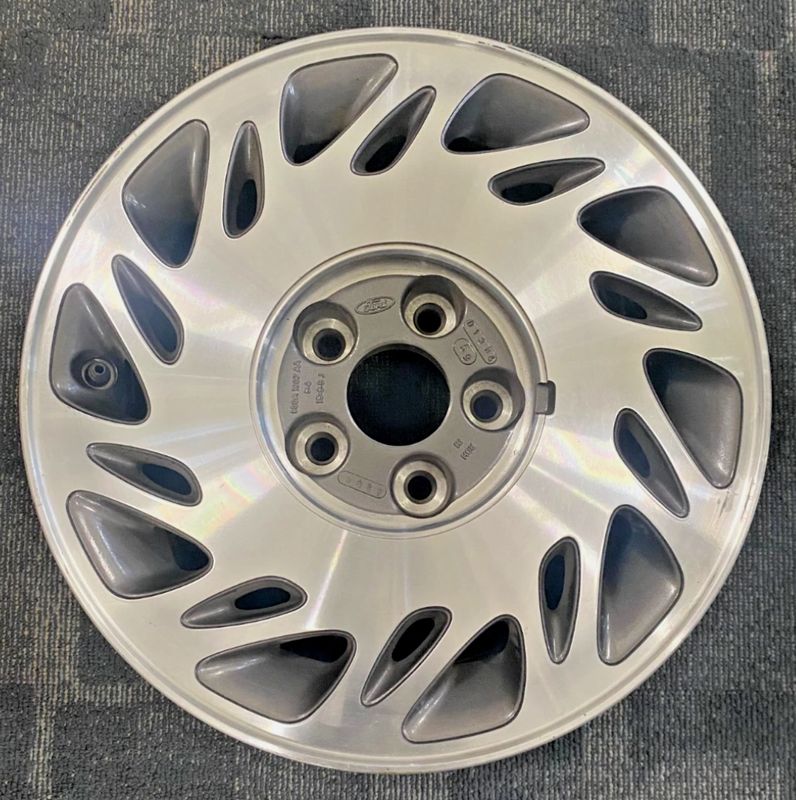 *USED* SINGLE GENUINE 1994 FORD FAIRLANE NC II GHIA - 16x6.5" 5x114.3 ET: 6.4P