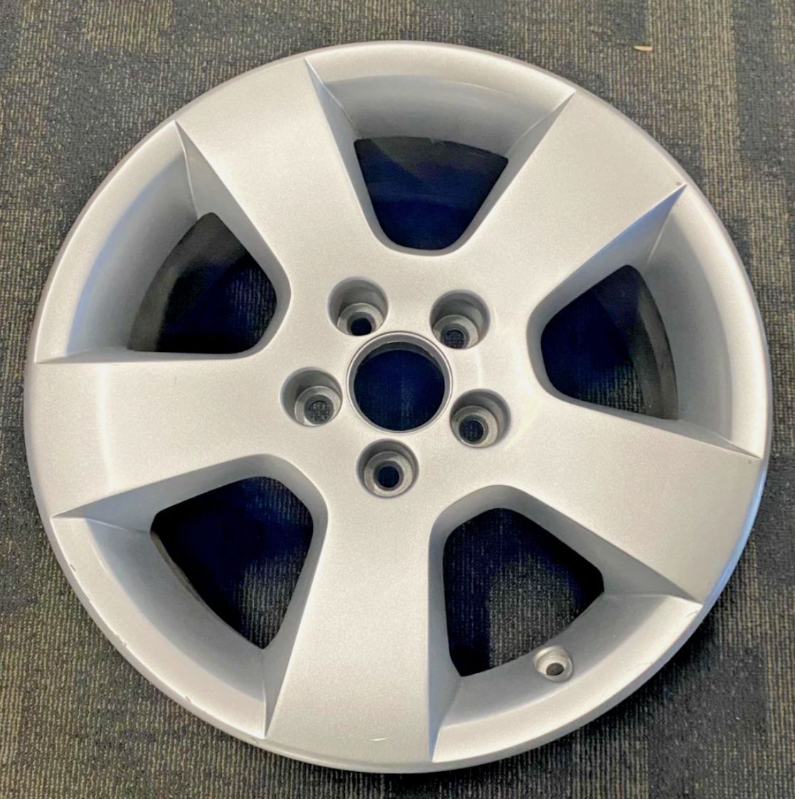 *USED* SINGLE TICKFORD AUII, AUIII XR8 17x8" SILVER WHEEL PCD: 5/114.3 ET:36.5P