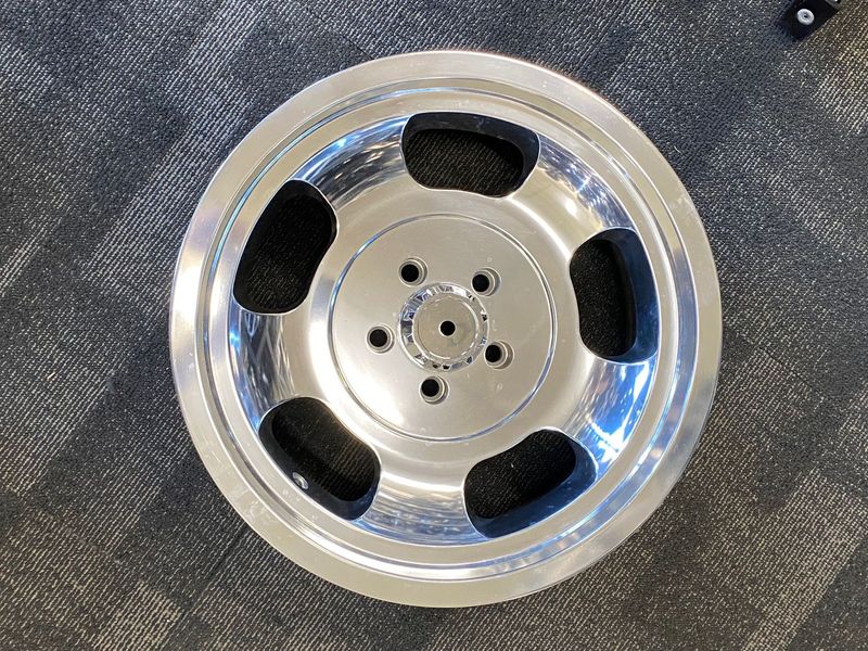 SHOP SOILED 5 - SLOT SHOP SOILED 5 - SLOT "ELIMINATOR" WHEELS 15x7" & 15x8" EARLY VALIANT PCD: 5/101.6