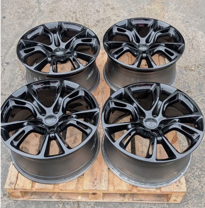 Refurbished 20x10" Genuine Jeep Spider Monkey SRT Wheels Gloss Black - PCD: 5x127 ET: 50P Near New